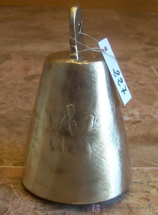 Antig&uuml;edades: ANTIGUA CAMPANILLA DE BRONCE - Foto 1