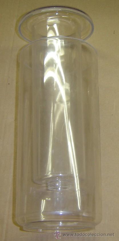 Antiquit&eacute;s: FRASCO EN METACRILATO medida 12*28 cms.