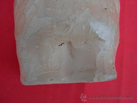 Antig&uuml;edades: ESCULTURA DE BARRO FIRMADA CACHO. - Foto 3