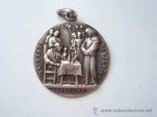 Antig&uuml;edades: Antigua medalla del Se&ntilde;or de la sentencia - Foto 1
