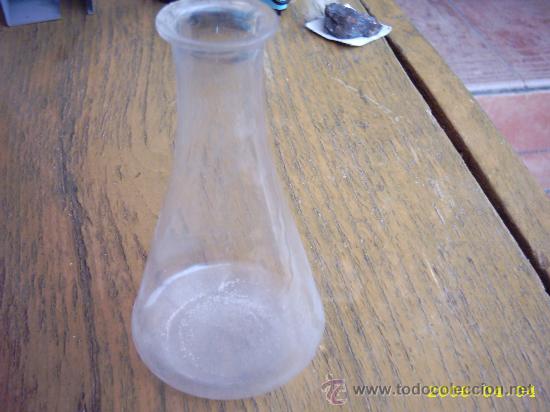 Antig&uuml;edades: Antigua probeta de laboratorio escolar - Foto 1