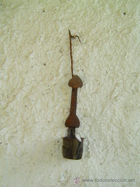 Antig&uuml;edades: CANDIL DE ACEITE DOBLE CAZOLETA - Foto 2