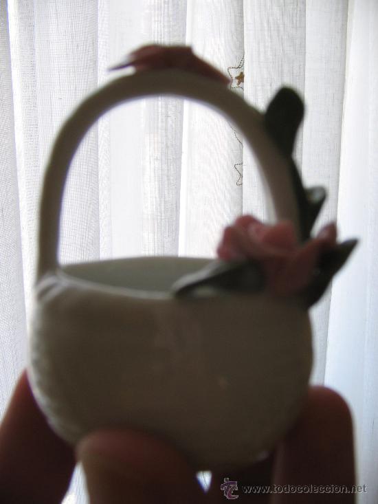 Antig&uuml;edades: Cestita de porcelana - Foto 2