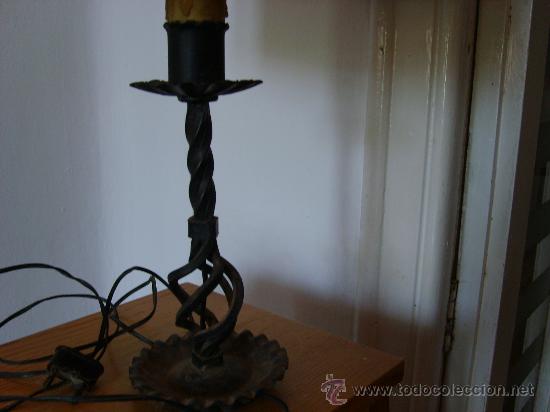 Antig&uuml;edades: Pie l&aacute;mpara - Foto 3
