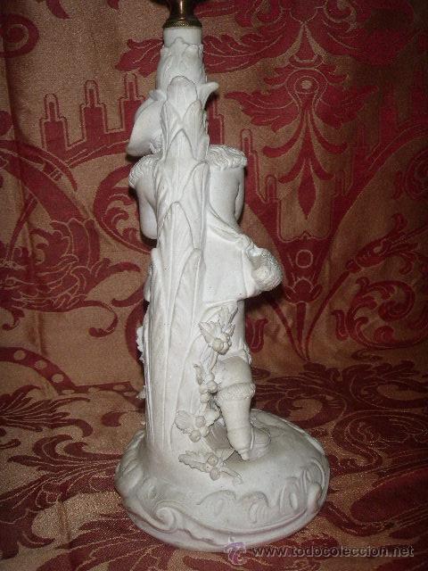 Antig&uuml;edades: PAREJA CANDELEROS DE BISCUIT DEL XIX - Foto 5