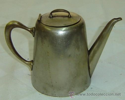 Antig&uuml;edades: TETERA ANTIGUA METALICA-MEDIDA TOTAL 20*14 CMS.-DIAMETRO BASE 11,5 CMS.