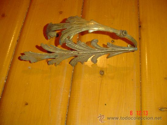Antig&uuml;edades: 2 PIEZAS DE BRONCE FORMA DE HOJAS, ENV&Iacute;O CORREO CERTIFICADO 6,50 &euro; Y ORDINARIO 3,75