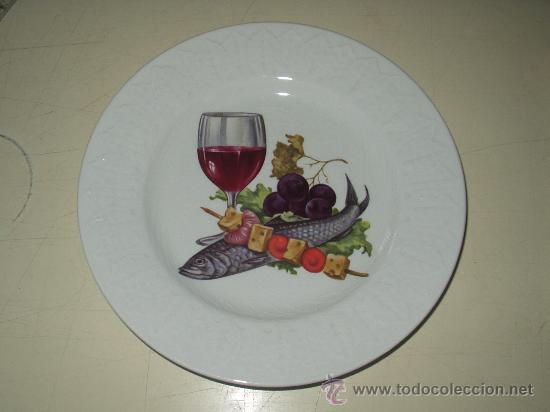 Antig&uuml;edades: PLATO PONTESA DECORACI&Oacute;N BODEG&Oacute;N CON SELLO EN LA BASE - Foto 1