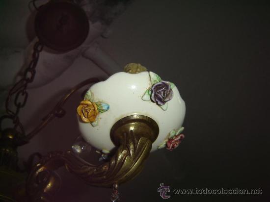 Antig&uuml;edades: lampara de bronce y porcelana - Foto 4