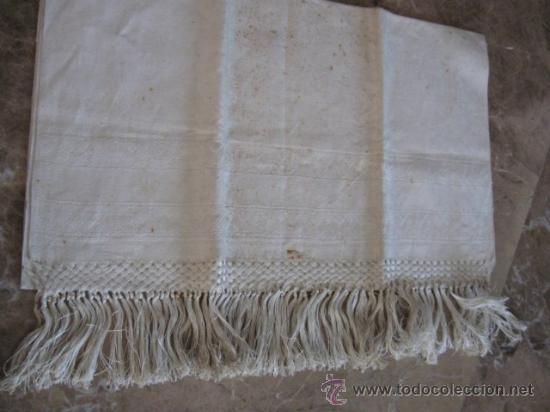 Oggetti Antichi: PRECIOSA TOALLA EN DAMASCO DE LINO FLORAL Y FLECO TRENZADO A MANO. FF.SG.XIX. MIDE 64 X 150 SIN USO.