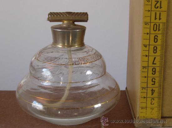 Antig&uuml;edades: PERFUMADOR EN CRISTAL ANTIGUO CON DECORACION EN DORADO