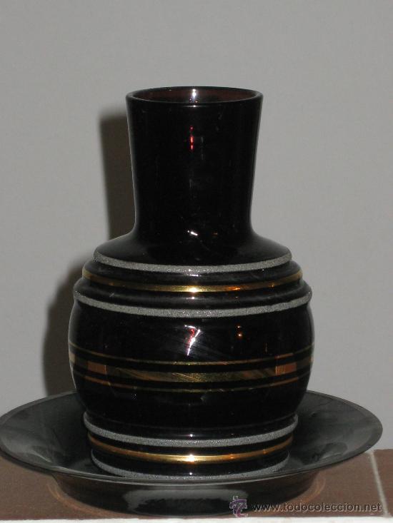 Antig&uuml;edades: BOTELLA PARA MESILLA DE NOCHE EN OSCURO Y ORO PRIMERA MITAD DEL SIGLO XX