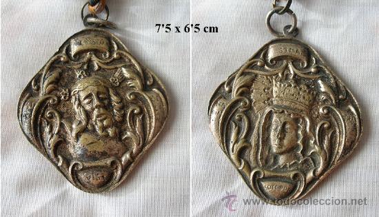 Antig&uuml;edades: MEDALLA RELIGIOSA CON CORDON MUY GRANDE - Foto 1