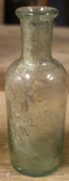 Antig&uuml;edades: Botella de cristal de 85 cms aprox. marcado en la base 30 - Foto 1