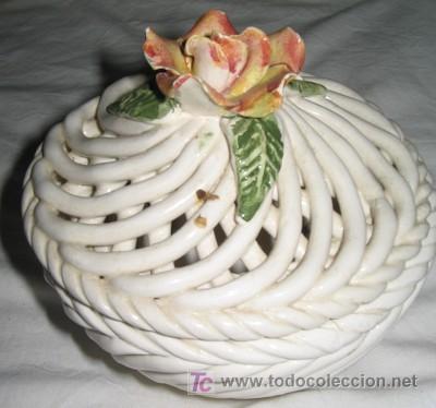 Antig&uuml;edades: CESTITA DE PORCELANA - Foto 1