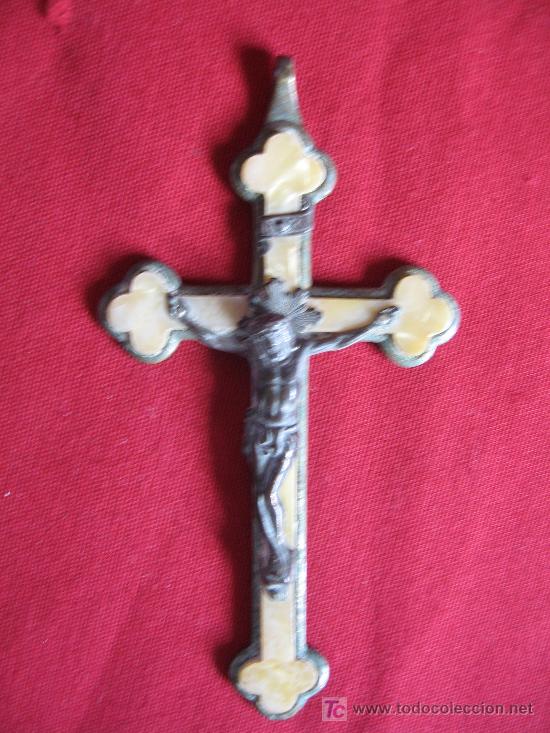 Antig&uuml;edades: CRUZ DE BRONCE Y NACAR - Foto 1