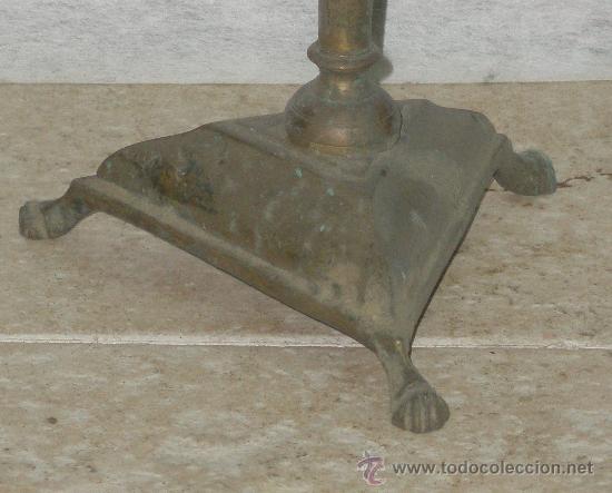 Antig&uuml;edades: ANTIGUO CANDELABRO BRONCE - Foto 2