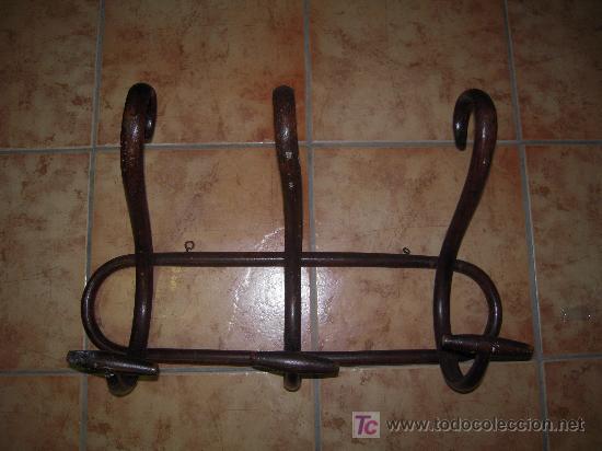 Antig&uuml;edades: Percha sombrerero tipo Thonet de 3 brazos - Foto 1