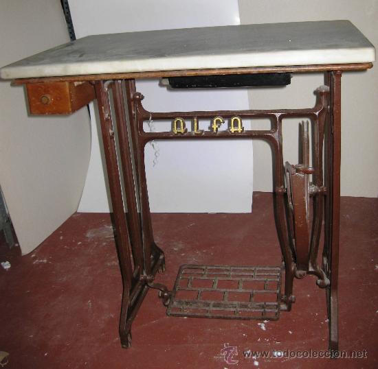 Antig&uuml;edades: Mesa -costurero - Foto 1