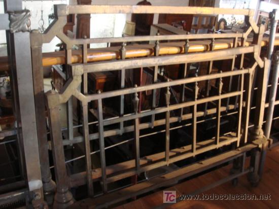 Antig&uuml;edades: CAMA DE LATON - Foto 1