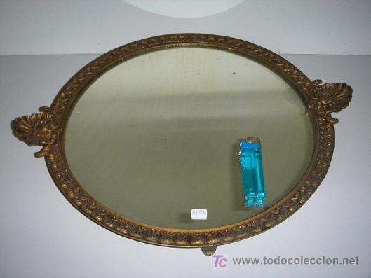 Antig&uuml;edades: bandeja de cristal con cantos de broce espectacular - Foto 1