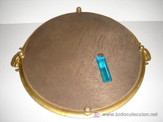 Antig&uuml;edades: bandeja de cristal con cantos de broce espectacular - Foto 2