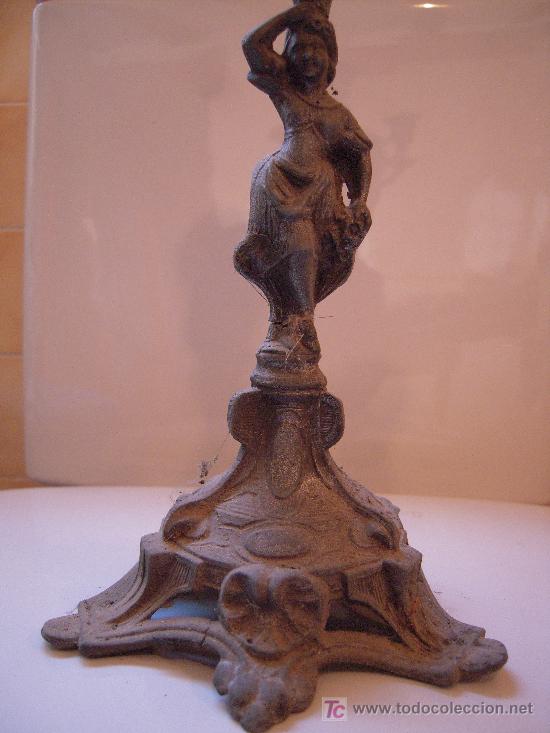 Antig&uuml;edades: 2 CANDELABROS  DE 4 VELAS.  EN FUNDICI&Oacute;N. 1800. - Foto 4