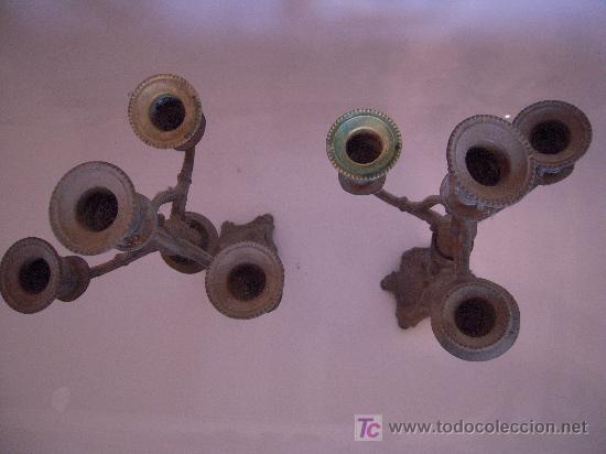 Antig&uuml;edades: 2 CANDELABROS  DE 4 VELAS.  EN FUNDICI&Oacute;N. 1800. - Foto 3