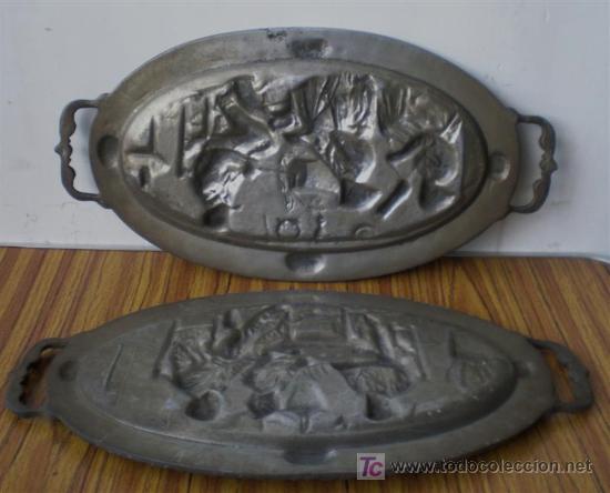 Antig&uuml;edades: PAREJA DE BANDEJAS .. De aluminio labradas - Foto 4