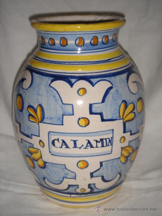 Antig&uuml;edades: TARRO DE FARMACIA PINTADO A MANO. -CALAMIN-. ALTURA: 23 CMS. BOCA: 11 CMS.