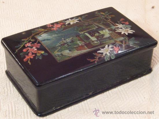 Antig&uuml;edades: Caja de papel mach&eacute;