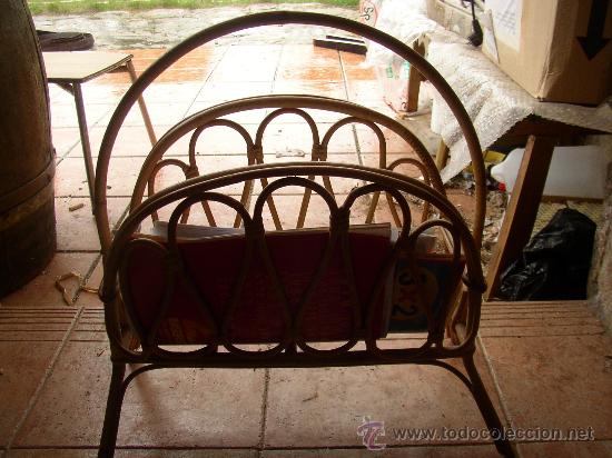 Antig&uuml;edades: Antiguo revistero de bamb&uacute; - Foto 1