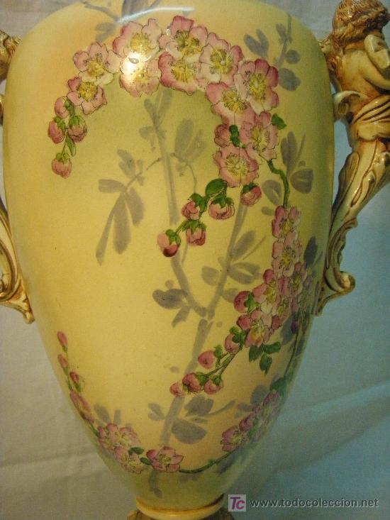 Antig&uuml;edades: PAR DE JARRONES DE PORCELANA DE FINALES DEL XIX - Foto 4