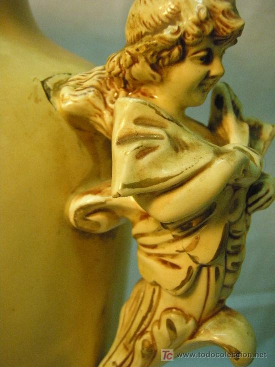 Antig&uuml;edades: PAR DE JARRONES DE PORCELANA DE FINALES DEL XIX - Foto 2