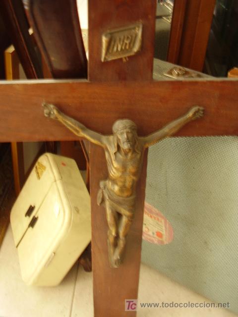 Antig&uuml;edades: Crucifijo a&ntilde;os 60 - Foto 3