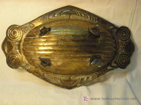 Antig&uuml;edades: BANDEJA MODERNISTA DE METAL - Foto 6