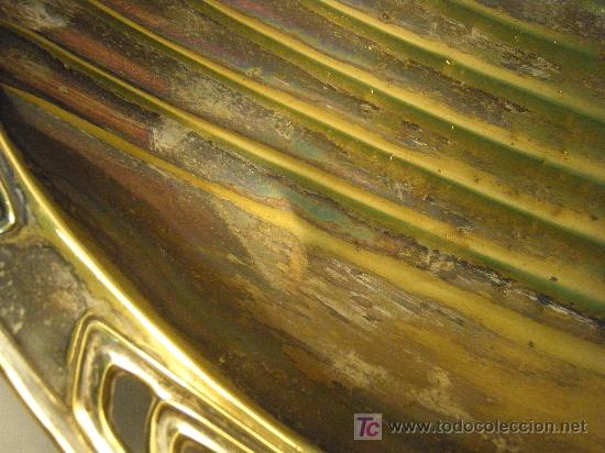 Antig&uuml;edades: BANDEJA MODERNISTA DE METAL - Foto 2