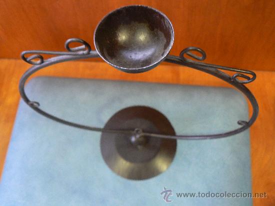 Antig&uuml;edades: soporte de vela de hierro - Foto 2