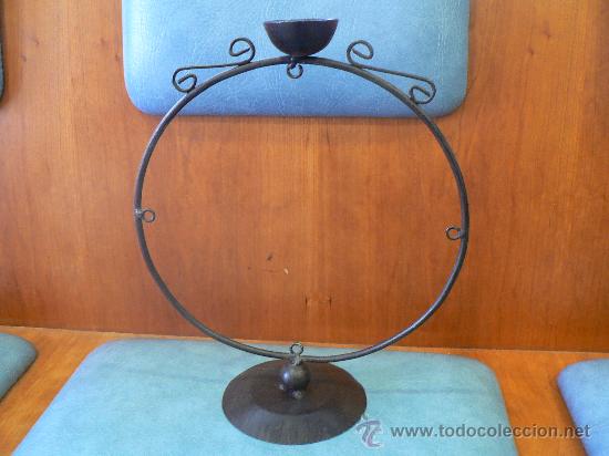 Antig&uuml;edades: soporte de vela de hierro - Foto 3