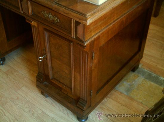 Antig&uuml;edades: MESA DE DESPACHO EN MADERA DE NOGAL ANTIGUA - Foto 3