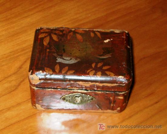 Antiques: ANTIGUA CAJITA DE MADERA