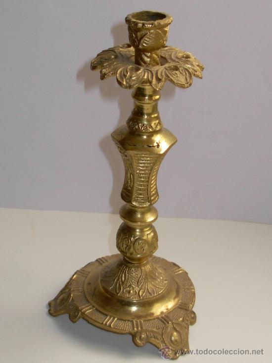 Antig&uuml;edades: Candelero en bronce dorado, circa 1940. - Foto 1
