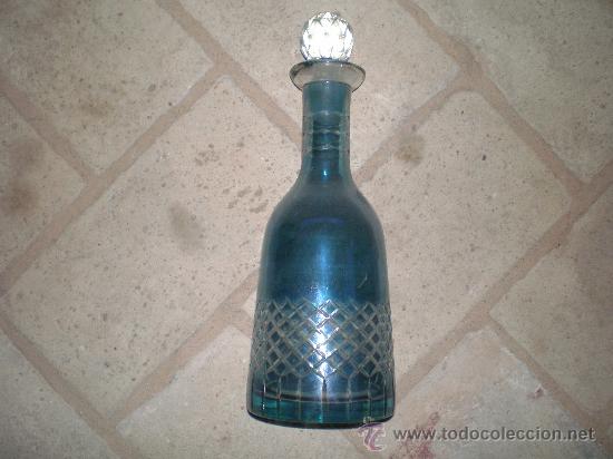 Antiquit&auml;ten: ANTIGUA BOTELLA PARA LICOR DE CRISTAL TALLADO