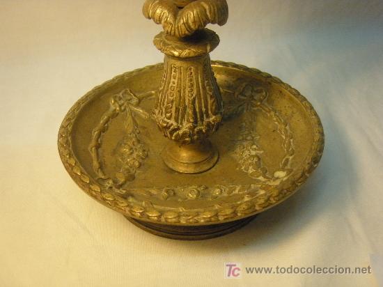 Antig&uuml;edades: CANDELERO ANTIGUO DE FUNDICION DE BRONCE - Foto 2