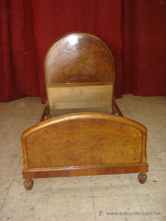 Antig&uuml;edades: CAMA EN MADERA DE RAIZ - Foto 6