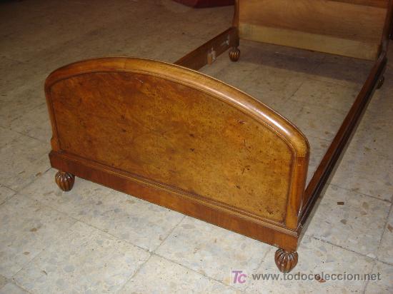 Antig&uuml;edades: CAMA EN MADERA DE RAIZ - Foto 8