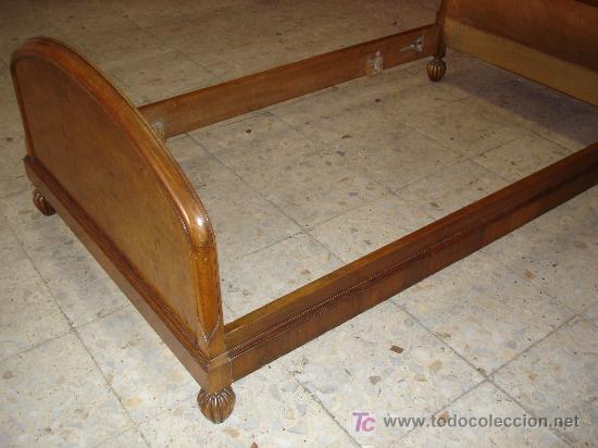 Antig&uuml;edades: CAMA EN MADERA DE RAIZ - Foto 9