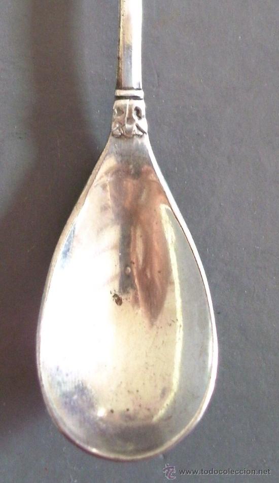 Antig&uuml;edades: cuchara plateada con caballero (13,5cm aprox) - Foto 2