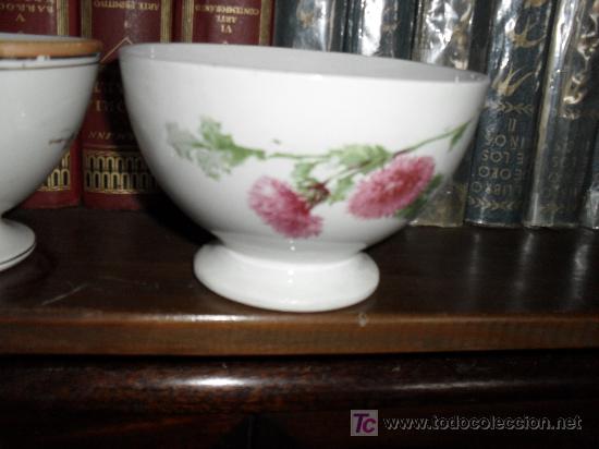 Antig&uuml;edades: . TAZ&Oacute;N O BOL ANTIGUO CON FLORES ESTAMPADAS. 9 CM DE ALTURA.