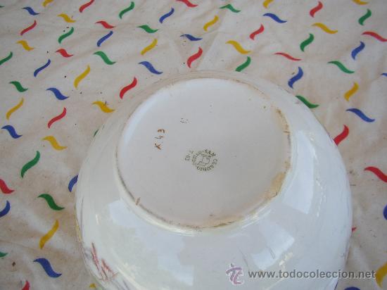 Antig&uuml;edades: Sopera San Claudio con ribetes en oro y marca en la base. - Foto 2